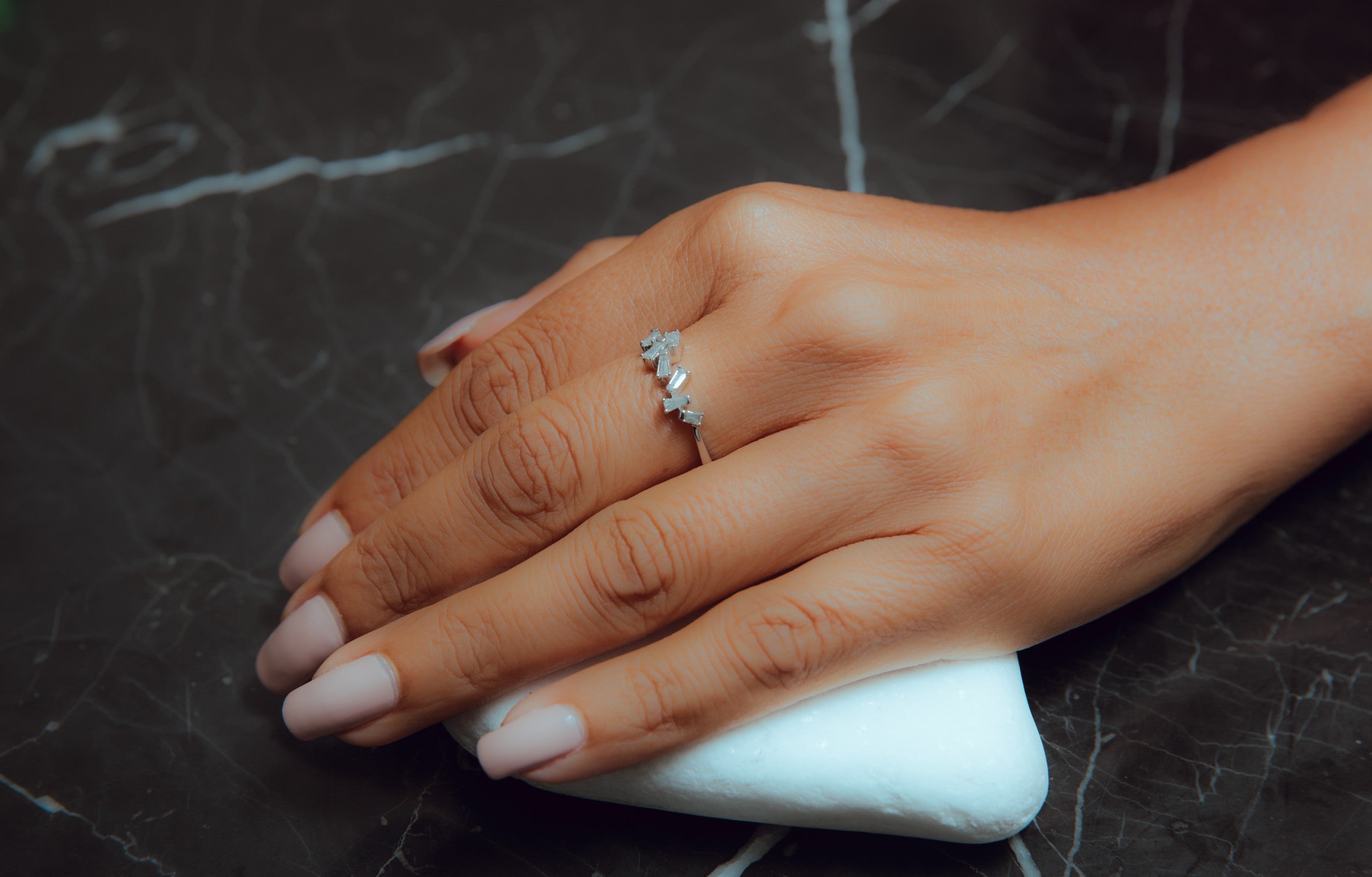 White Gold Ring With Rod Alliance