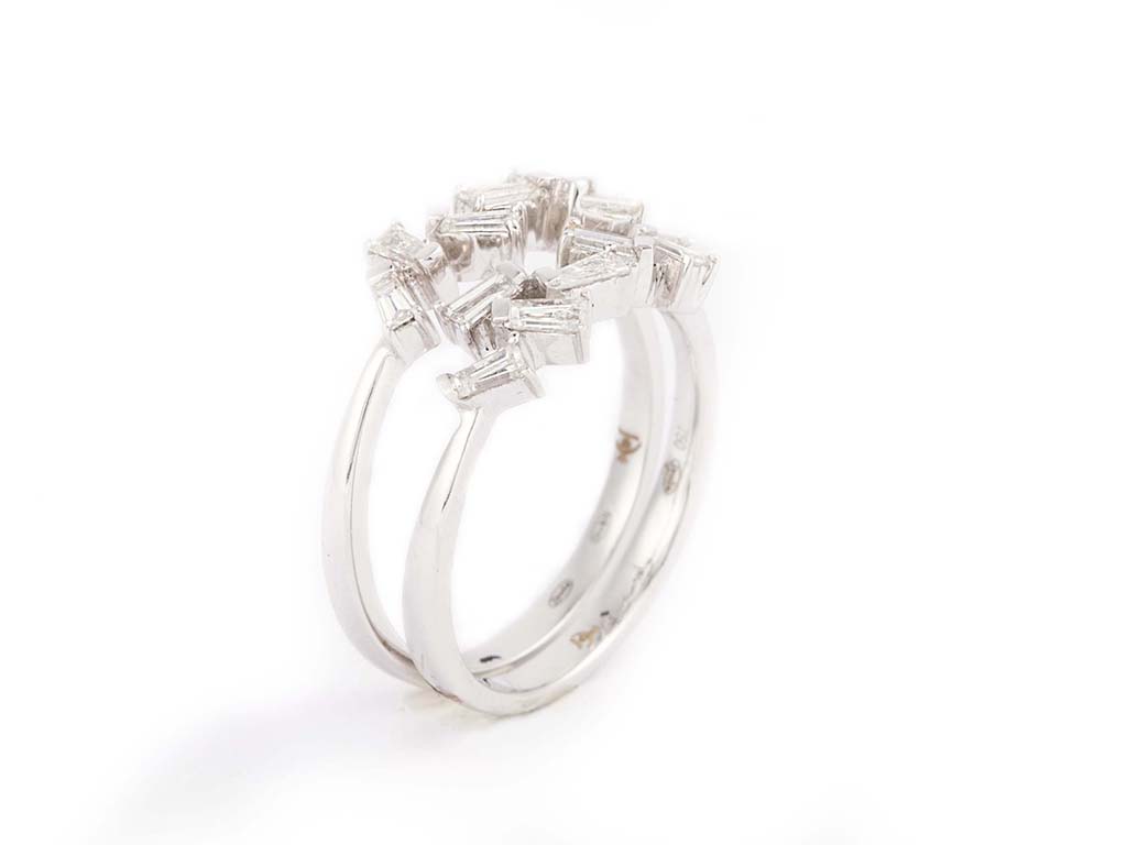 White Gold Ring With Rod Alliance
