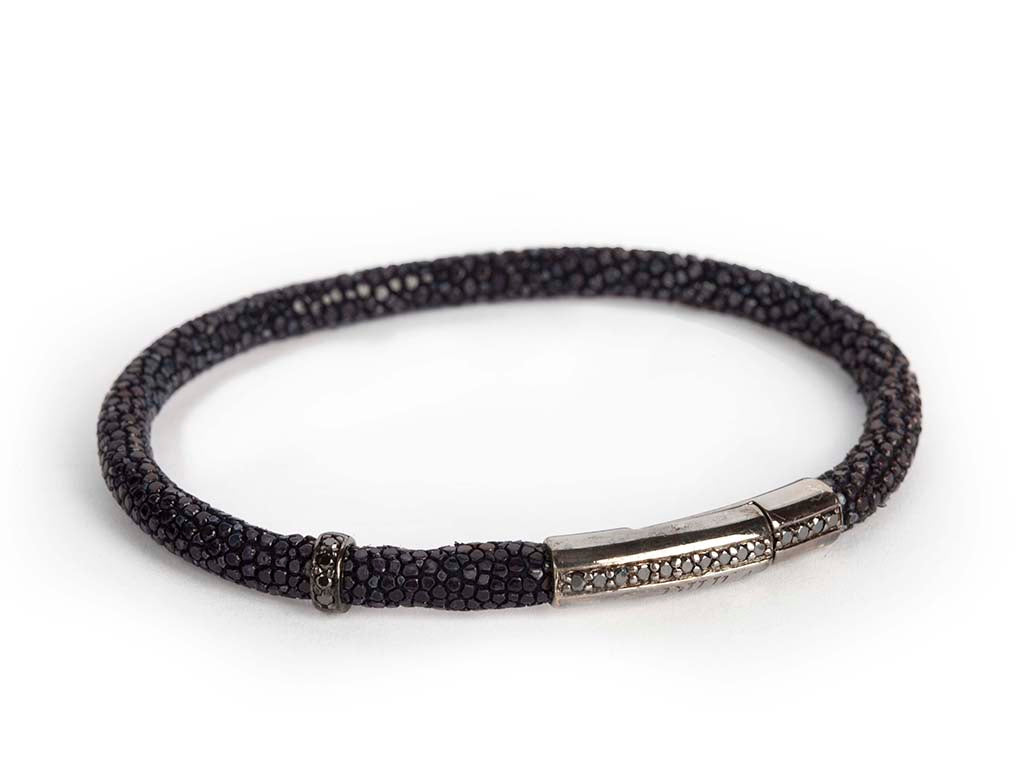 Bracelet Stringray with Black Diamonds
