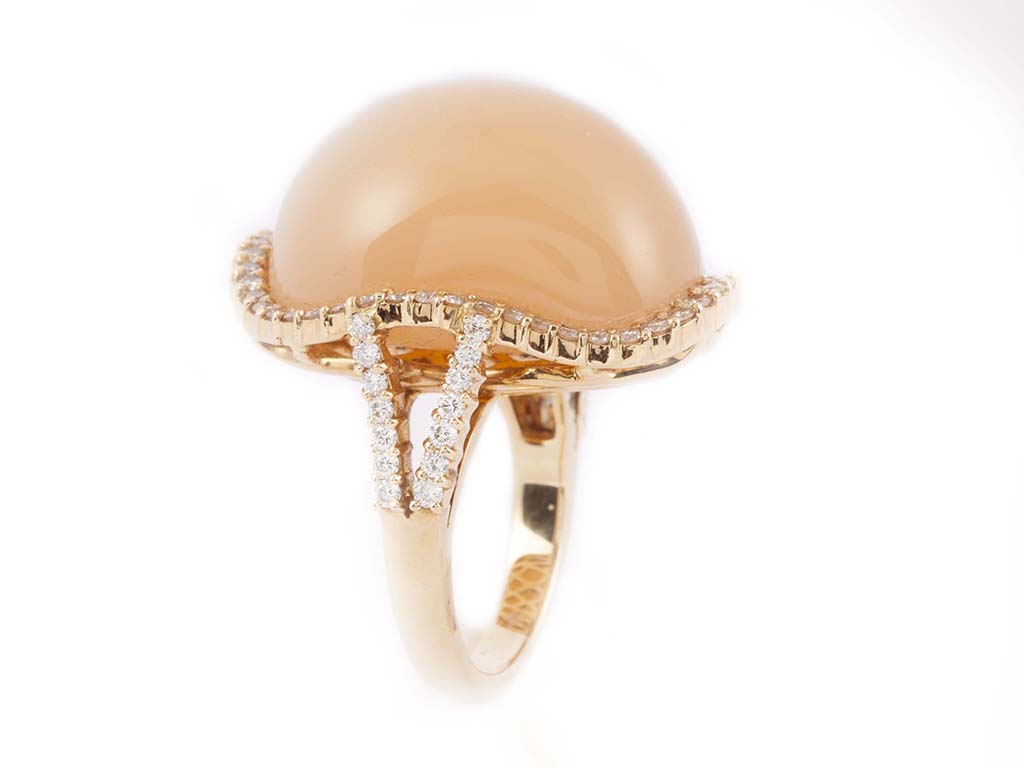 Ring Moon Stone
